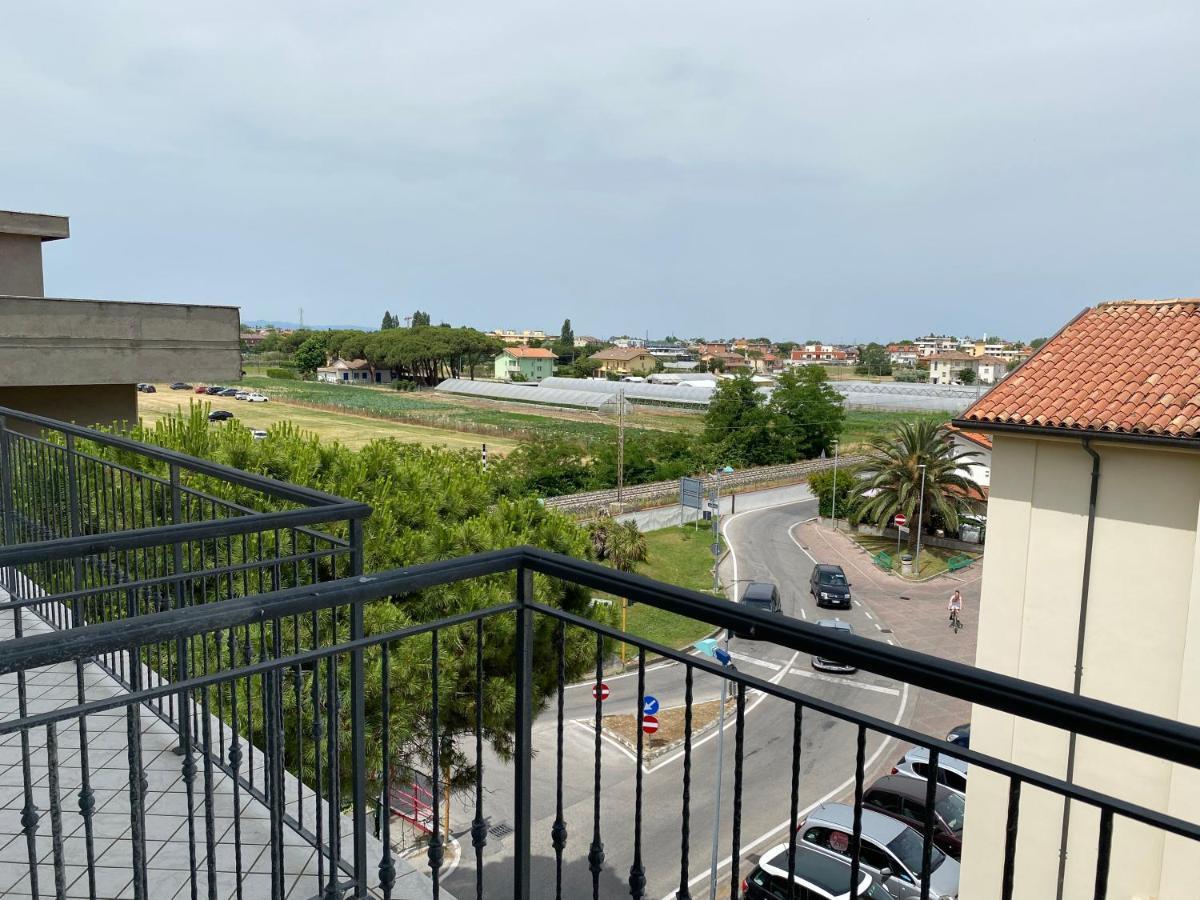 Hotel Capri Белариа-Игеа Марина Екстериор снимка