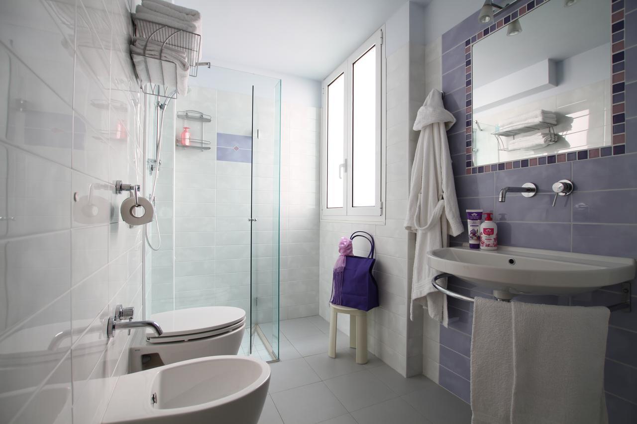 Hotel Capri Белариа-Игеа Марина Екстериор снимка