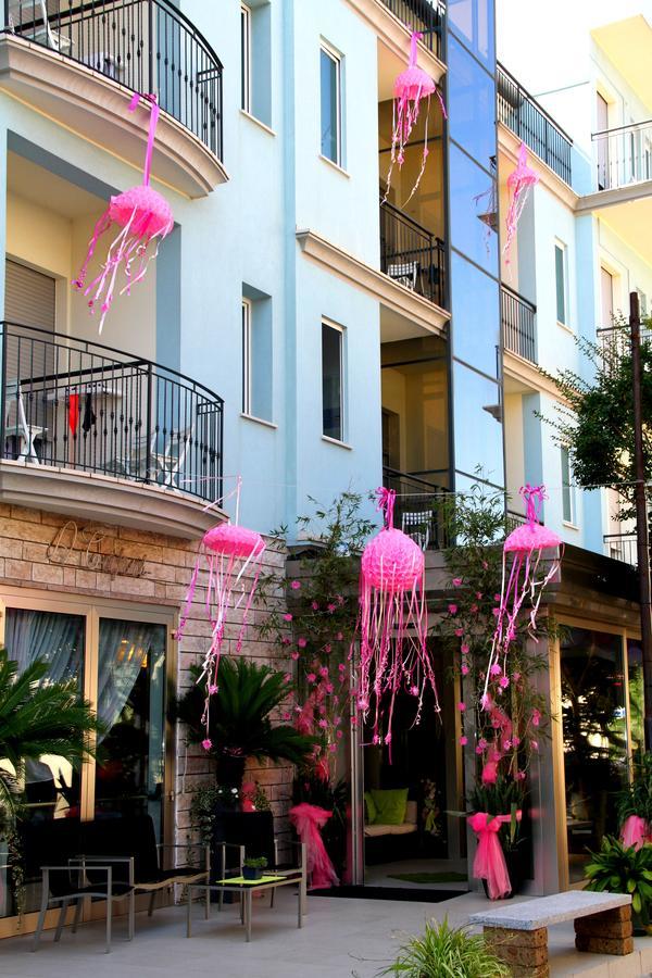 Hotel Capri Белариа-Игеа Марина Екстериор снимка